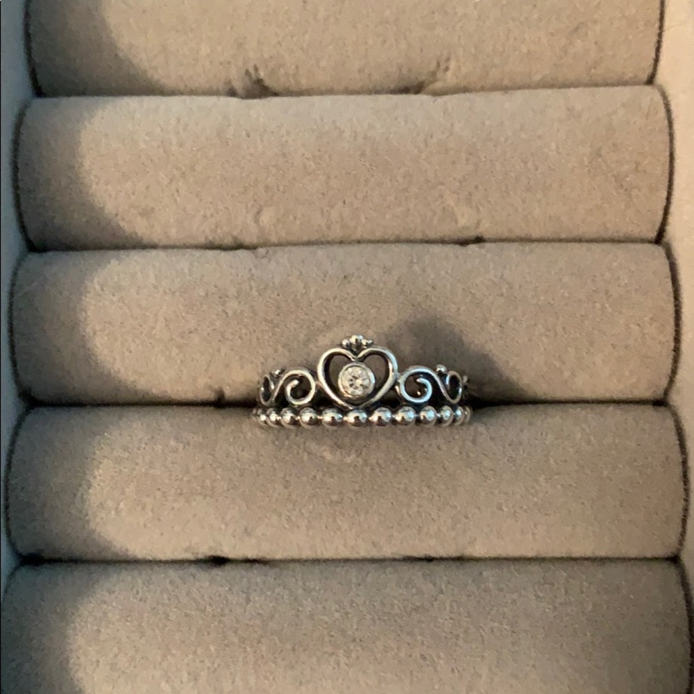 PANDORA Tiara Crown Ring